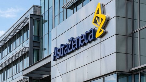 Markets Surge as August Opens: $400B Big Pharma Merger Speculation & AstraZeneca Deal Talks Grab Global Headlines