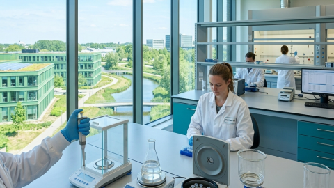 The €8.5 Billion Defense: Dutch Innovative Pharma Fights Back Against Cost-Control Policies