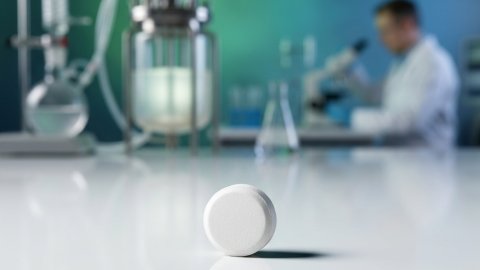 The Pill That Promised a Revolution: Why Eli Lilly's Foundayo Is Launching Slower Than Wall Street Expected